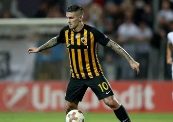 Livaja’dan AEK’ya ret