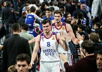 Lider Efes Litvanya’da