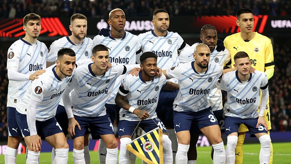 Fenerbahçe'de şok sakatlık! Oyuna devam edemedi Fenerbahçe'de şok sakatlık! Oyuna devam edemedi