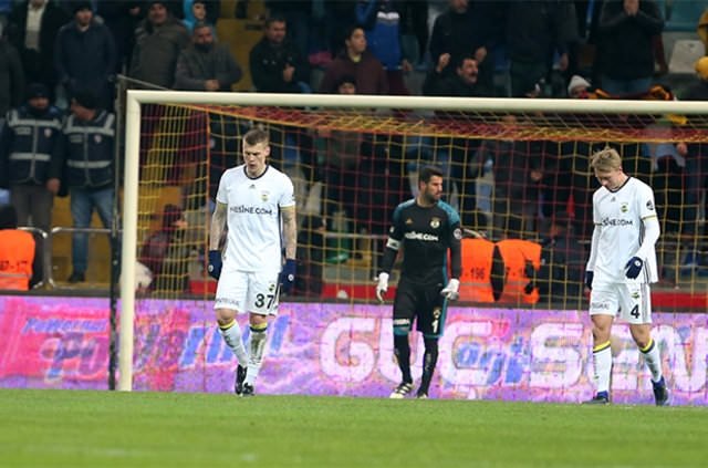 Fenerbahçeli yöneticilerden futbolculara olay suçlama!