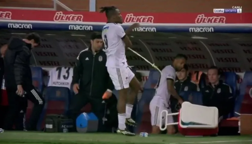 Trabzonspor Beşiktaş maçında Batshuayi'den büyük tepki! Oyundan alınınca... - 3