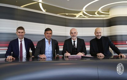 Milan Stefano Pioli ile ’devam’ dedi!