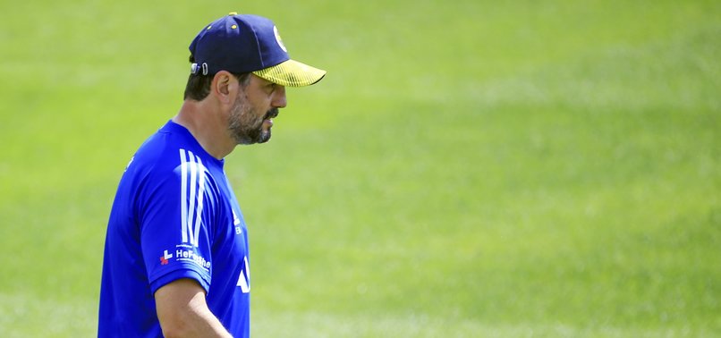 Fenerbahçe'de 2 ayrılık 4 transfer! Erol Bulut onay verdi