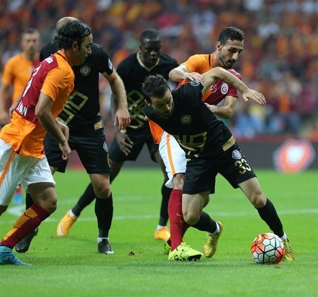 Rakip Osmanlı olunca sosyal medya yıkıldı