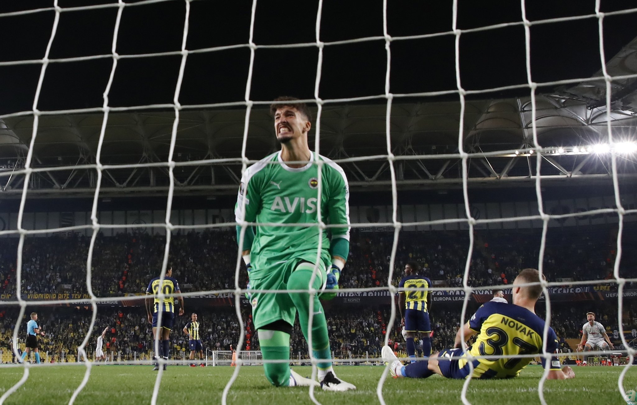 SON DAKİKA FENERBAHÇE TRANSFER HABERİ - Kanarya’nın yıldızına Premier Lig ekibinden çılgın teklif!