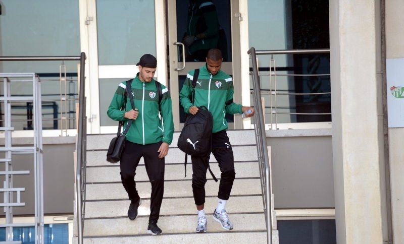 Bursaspor taraftarı Beşiktaş’a akın etti