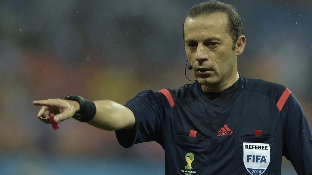 UEFA’dan Cüneyt Çakır’a bir görev daha!