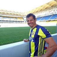 Fenerbahçe Emre Belözoğlunun doğum gününü böyle kutladı