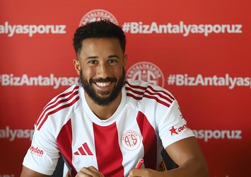 Townsend Antalyaspor'a imzayı attı!