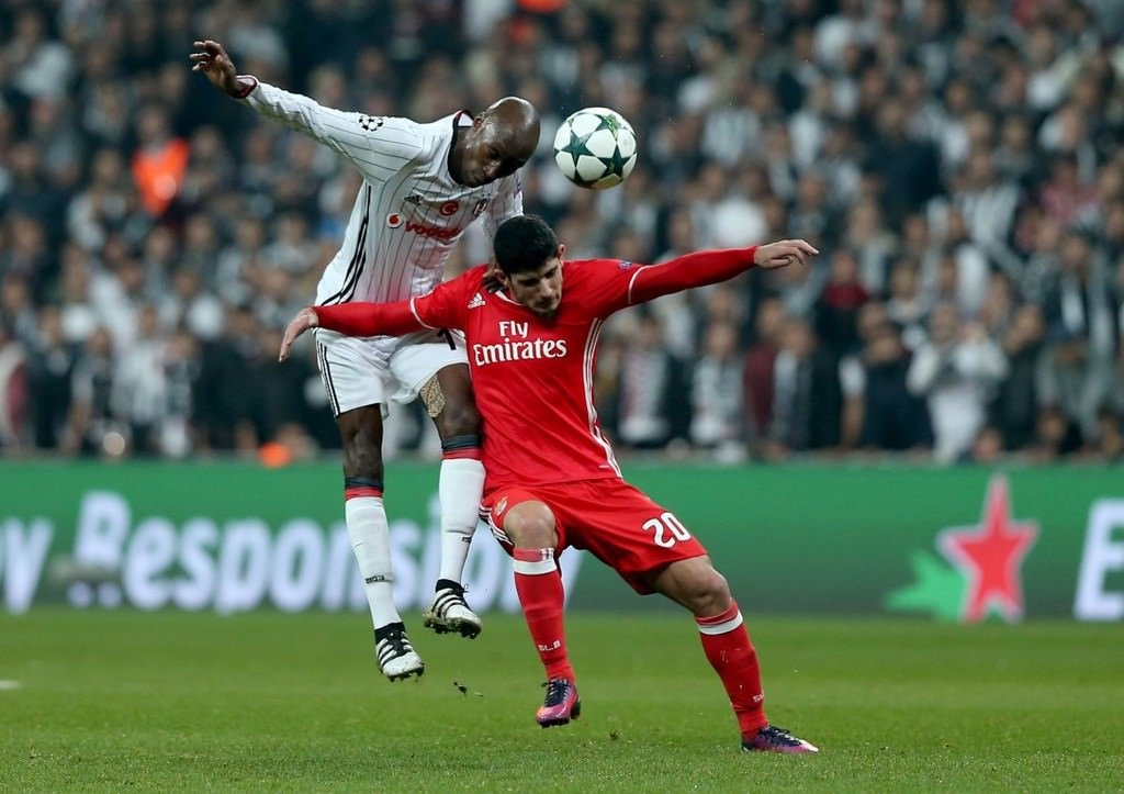 Beşiktaş-Benfica mücadelesinden kareler