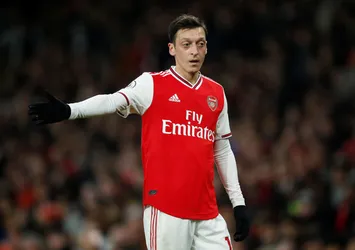 Arsenal'den Mesut Özil'e sürpriz teklif!
