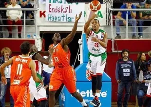 Karşıyaka, Maccabi'yi rahat geçti!