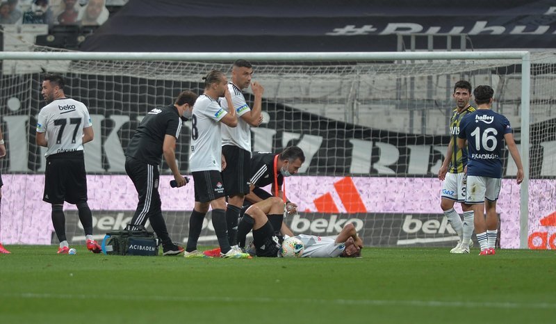 Beşiktaş’ta Kevin-Prince Boateng ve Jeremain Lens sakatlandı