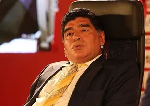 Maradona'dan Messi'ye çağrı!