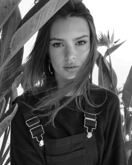 Emily Ratajkowski, Juventus’un gecesine damga vurdu