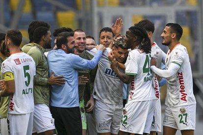 Ianis Hagi’den babasını kıskandıracak gol