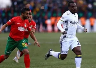 Emmanuel Emenike yol ayrımında