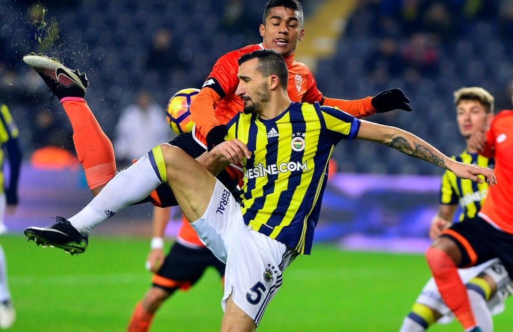 Fenerbahçe-Adanaspor karşılaşmasından kareler