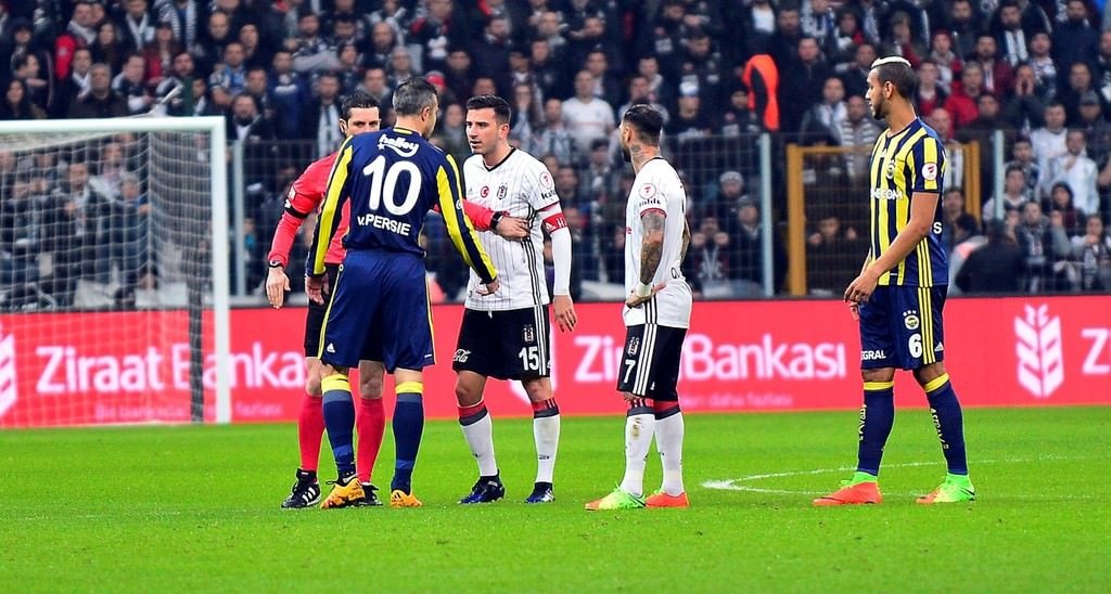 Beşiktaş-Fenerbahçe karşılaşmasından kareler