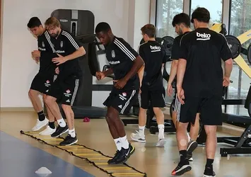 Beşiktaş salonda çalıştı