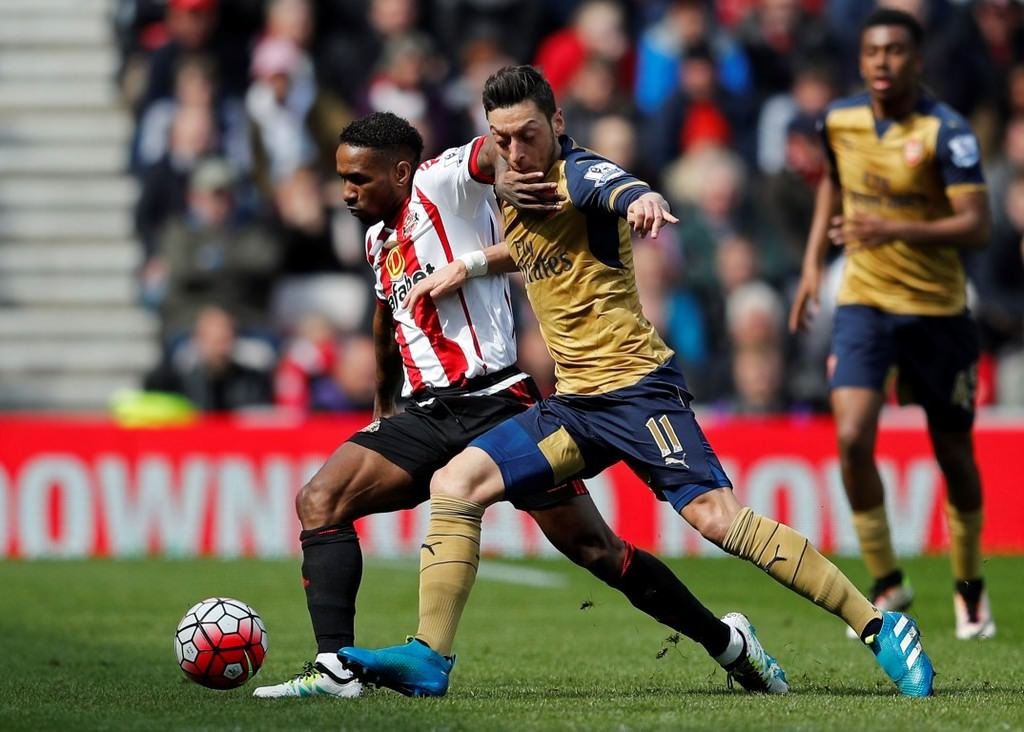 Arsenal’da yılın futbolcusu Mesut Özil