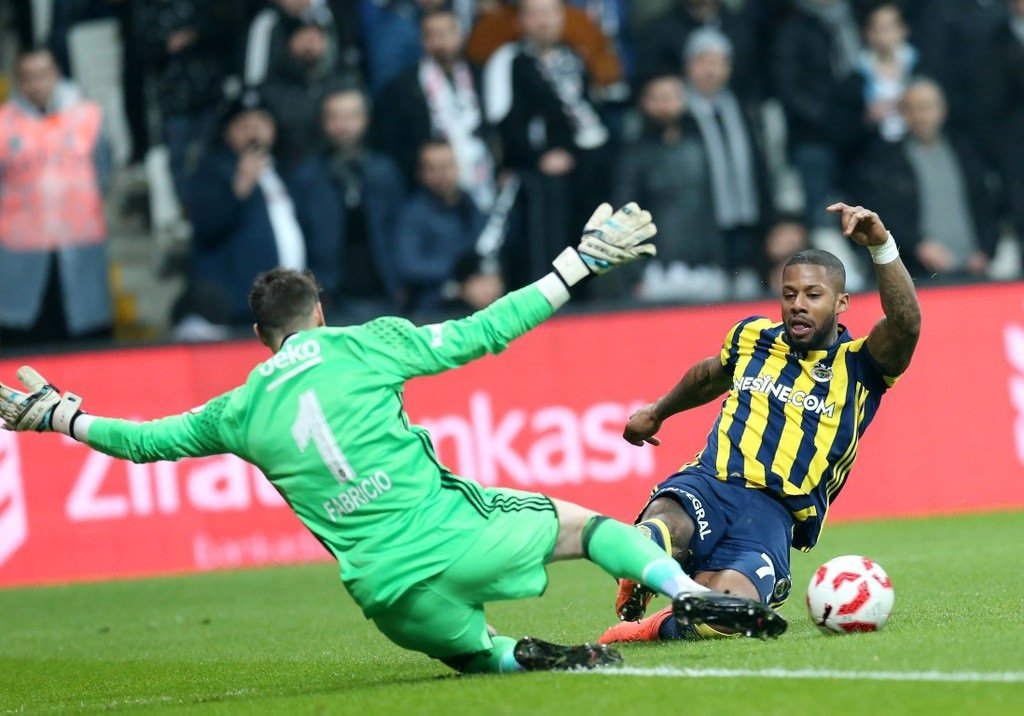 Beşiktaş-Fenerbahçe karşılaşmasından kareler