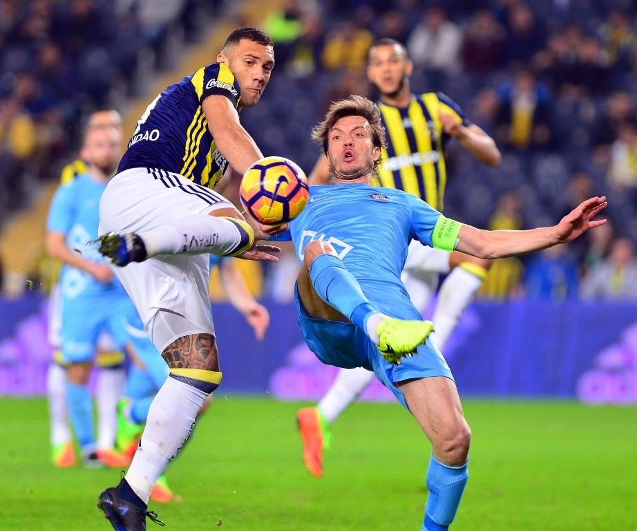 Fenerbahçe-Osmanlıspor karşılaşmasından kareler