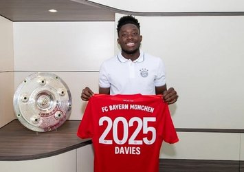 Bayern Münih Davies'in sözleşmesini uzattı