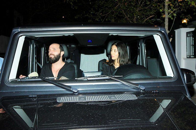 Arda Turan’ın elindeki silah ateş aldı