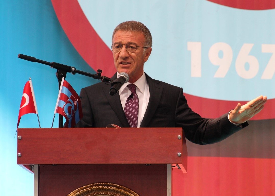 Ahmet Ağaoğlu kolları sıvadı!