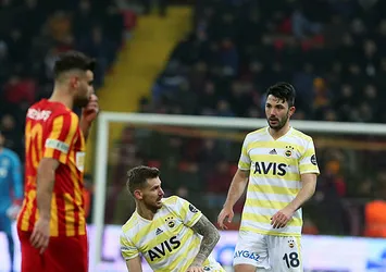 ‘Her b..a sarı kart çıkardı!’