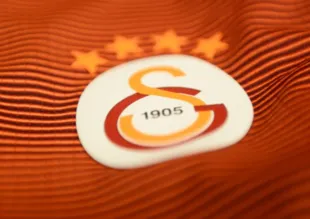 Galatasaray'a kapı gibi stoper