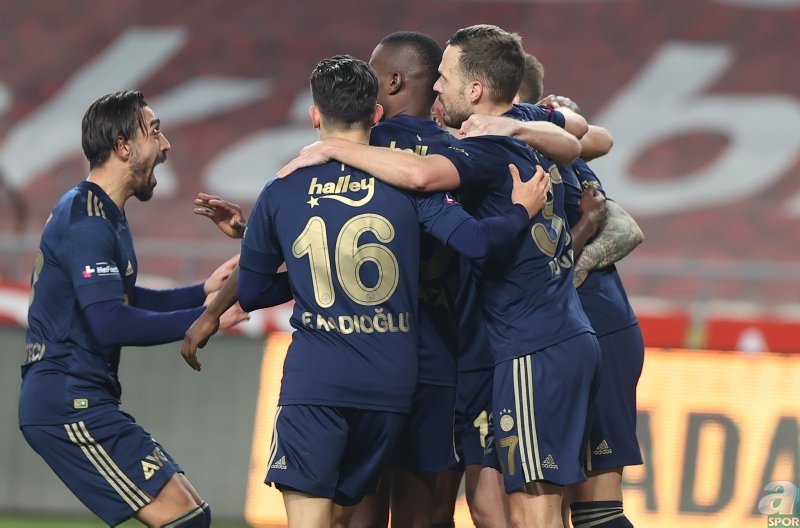Son dakika spor haberleri: Fenerbahçe için flaş sözler! Şampiyonluk futbolu değil