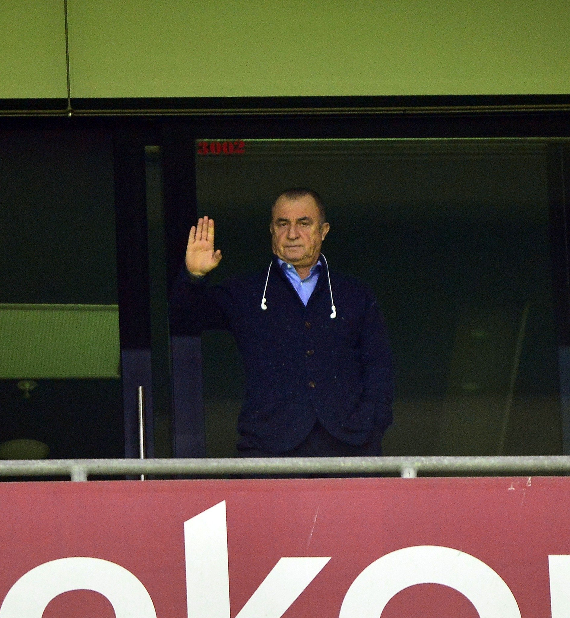 Fatih Terim maçı tribünden izledi