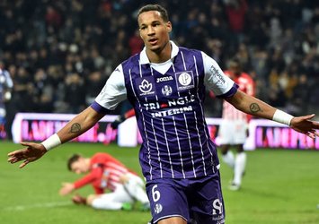 Aslan'a Fransız stoper!