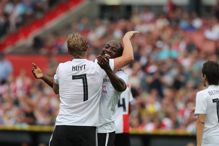 Dirk Kuyt’tan görkemli veda!