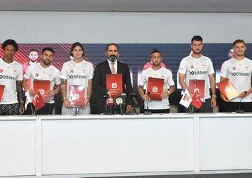 Sivasspor'dan yeni transferler için imza töreni