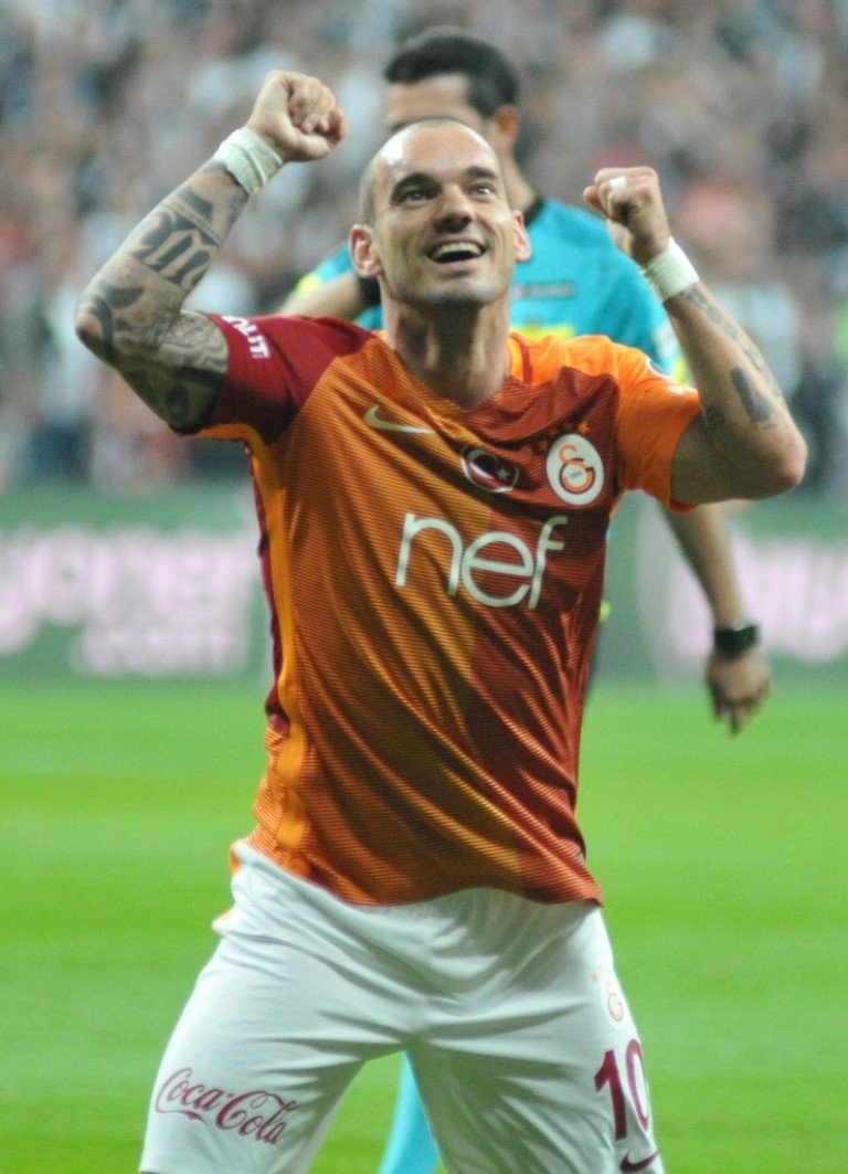 Galatasaray’da Sneijder karmaşası