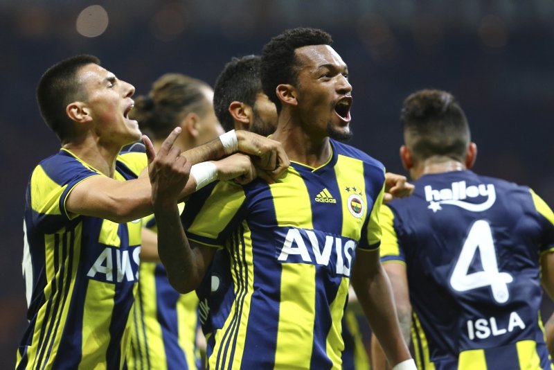 Fenerbahçe’de 2 yıldız kadroda yok!