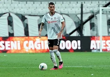 Enzo Roco feshediliyor
