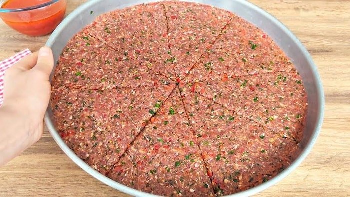 tepsi-kebabi-nasil-yapilir-tepsi-kebabi-tarifi-malzemeleri-yapilisi-ve-puf-noktalari-nedir-1664269494642.jpeg