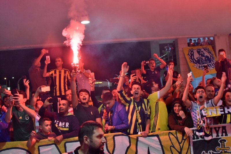 Fenerbahçe’ye Konya’da coşkulu karşılama!
