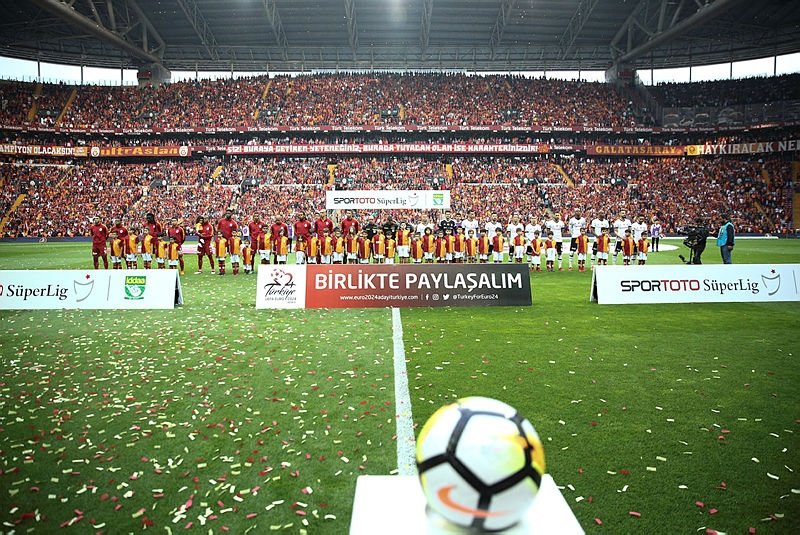 Galatasaray derbide para bastı
