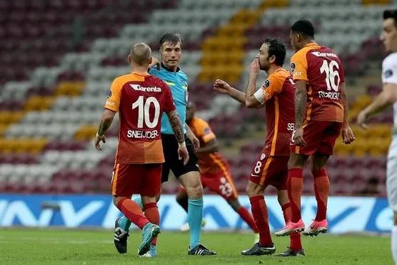 Galatasaray'da ayrılacak isimler belli oldu