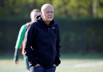 Collina UEFA'daki görevini bıraktı