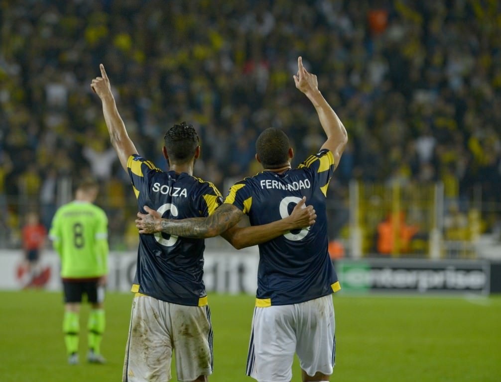 Fenerbahçe’den Kadıköy’de tarihi zafer