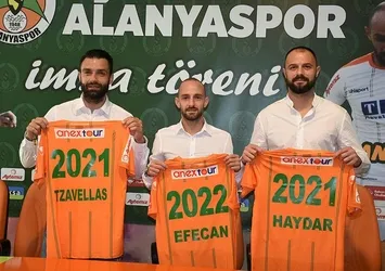 Alanyaspor'dan imza şov