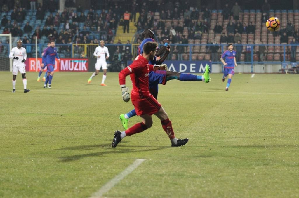 Kardemir Karabükspor-Beşiktaş karşılaşmasından kareler