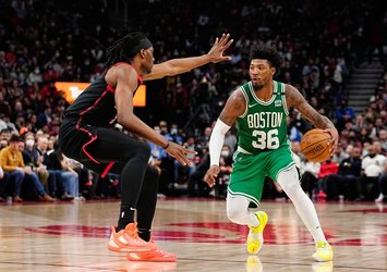 Celtics'e Raptors engeli