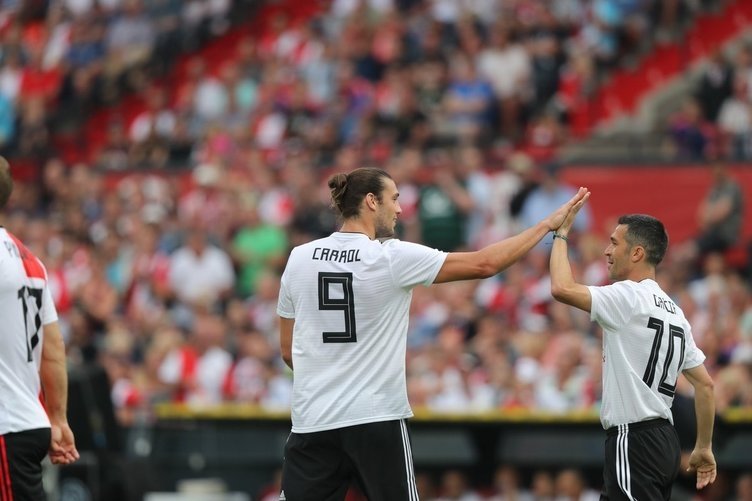 Dirk Kuyt’tan görkemli veda!
